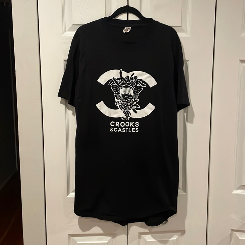 NWOT.Crooks & Castles Men's CC Graphic Tee T-Shirt - Black. SIZE L.